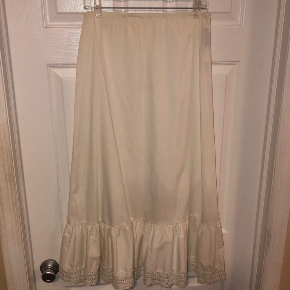 Vintage Half Slip with Large Ruffle at Hemline - Cottagecore
